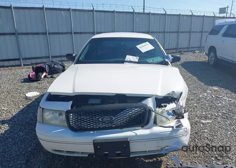 1998 Ford Crown Victoria Police Interceptor из США, поврежденный, VIN 2FAFP71W6WX164645